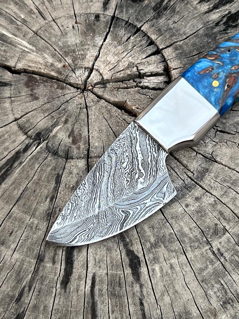 Premium Custom Damascus Steel Skinning Knife with Epoxy Pine Cone Handle - Korvel