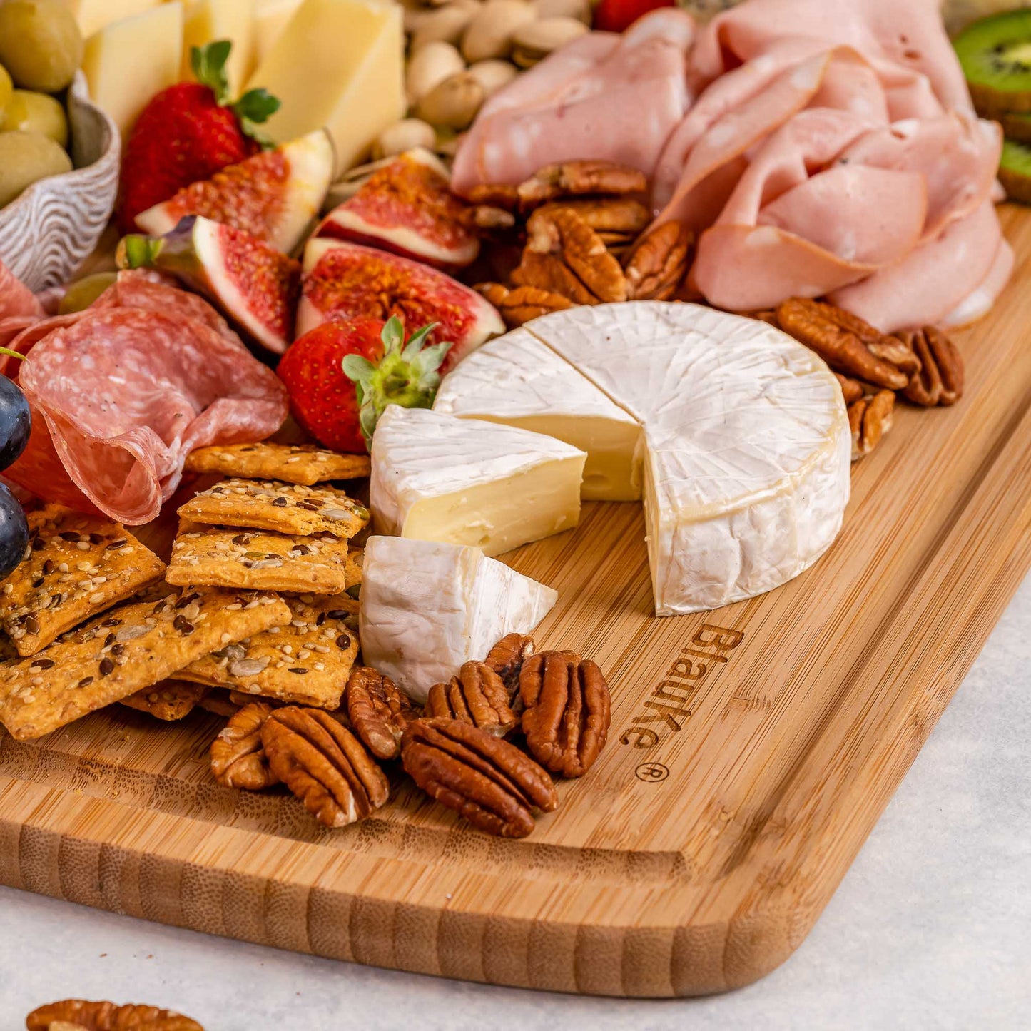 Extra Large Bamboo Cutting Board – 18"x12" Double-Sided with Deep Juice Groove - Korvel