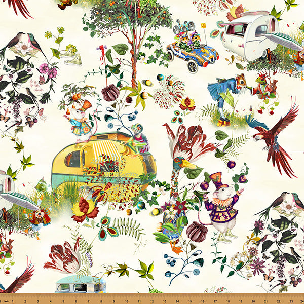 Tela de Algodón Cream Campers Mousing Around - 43"/44" Por Yarda
