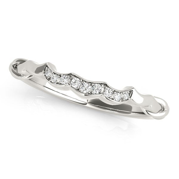 Anillo de boda de oro blanco de 14k con diseño de concha y diamantes