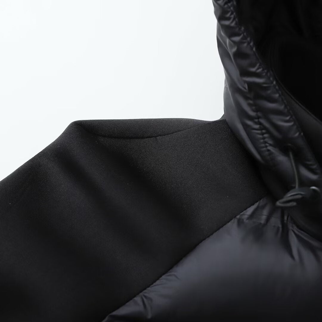 Chaqueta con capucha térmica de patchwork negro de manga larga