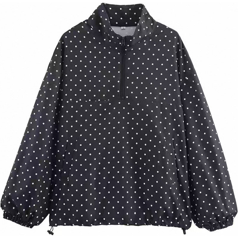 Chaqueta con capucha de media cremallera y lunares a la moda