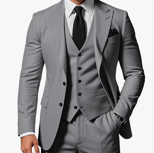 Elegante traje de negocios de tres piezas para hombre