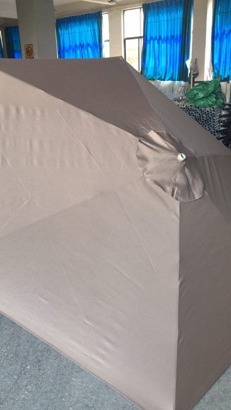Parasol extérieur premium pour protection contre le soleil et la pluie