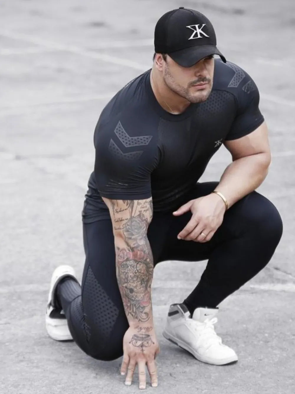 Camiseta de manga corta de cuello redondo para hombres en tallas grandes