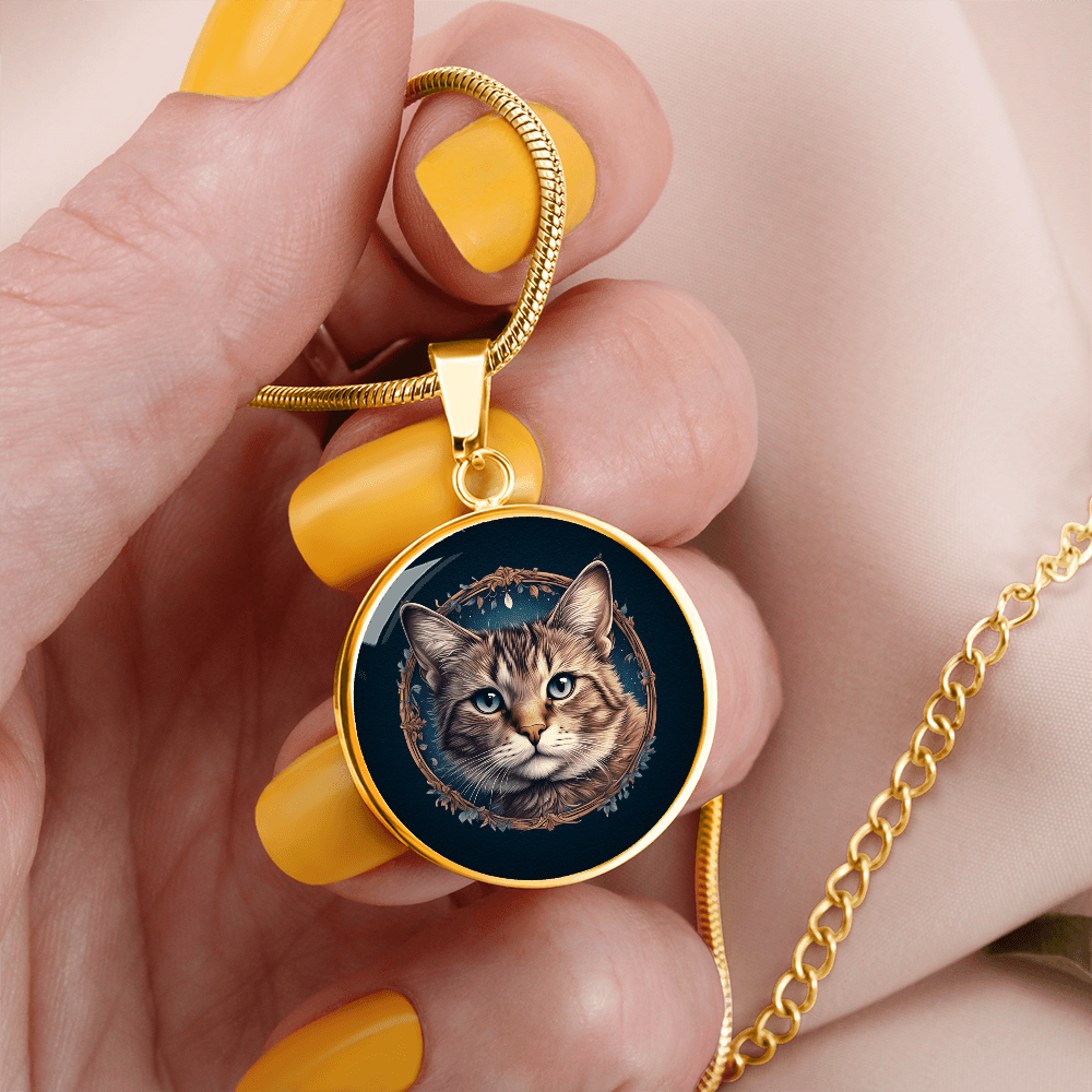 Collier Pendentif Petit Chat aux Yeux Bleus