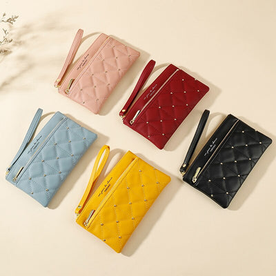 Cartera de Cuadros Elegante con Detalle de Remache para Mujeres