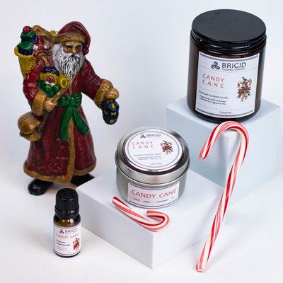 Festive Candy Cane Soy Candle - Invigorating Peppermint Aroma - Korvel