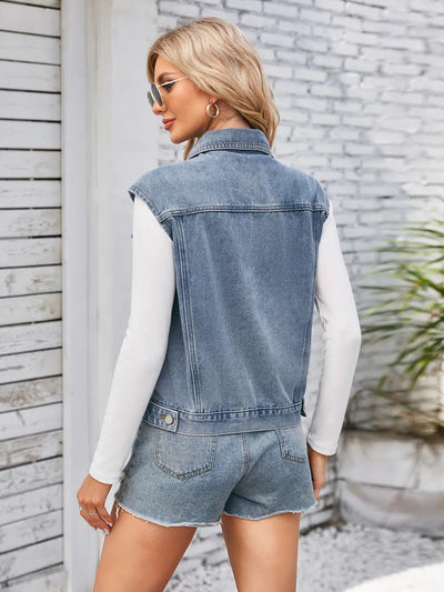 Chaqueta de mezclilla con mangas cortas y botones