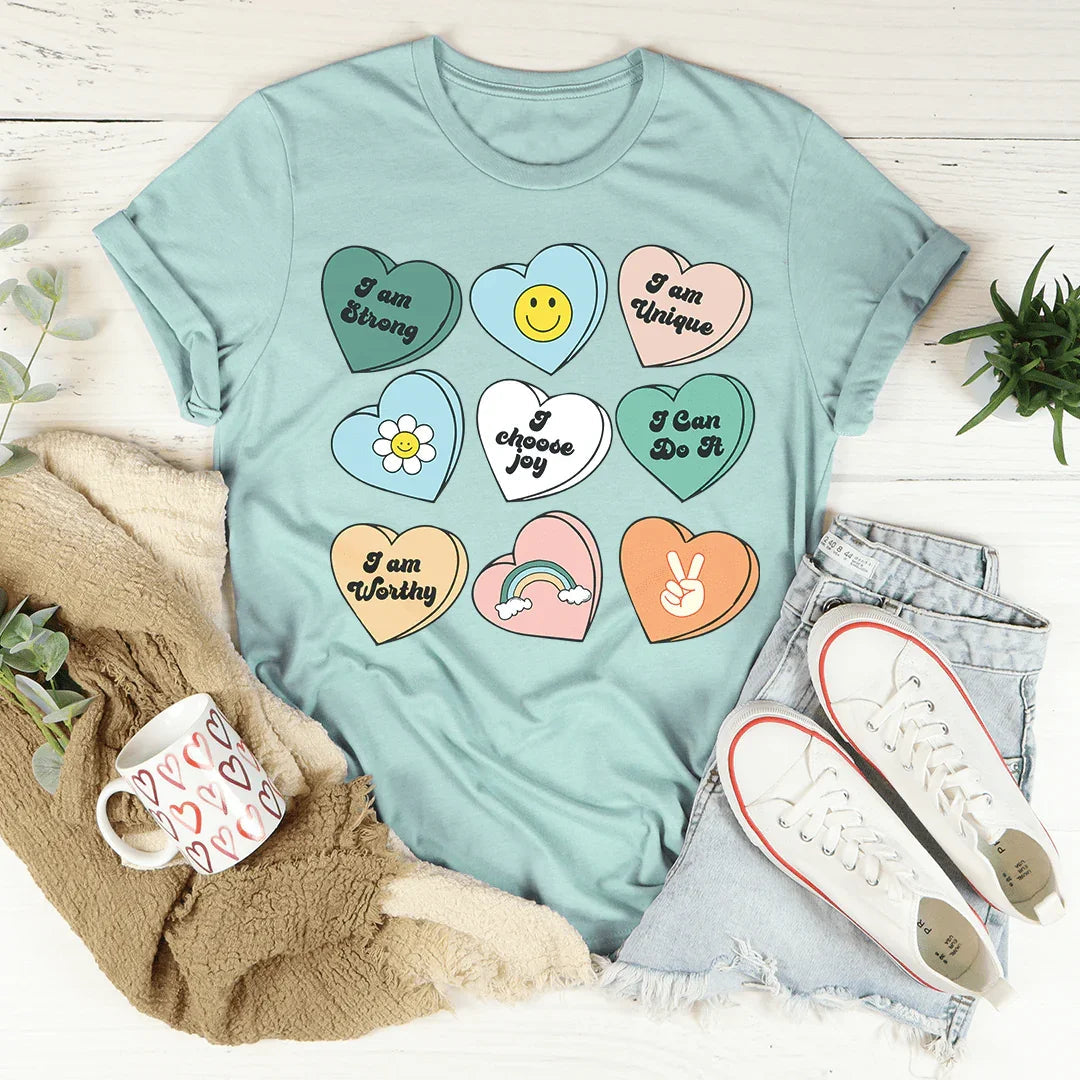 Camiseta con afirmaciones positivas de corazones de caramelo