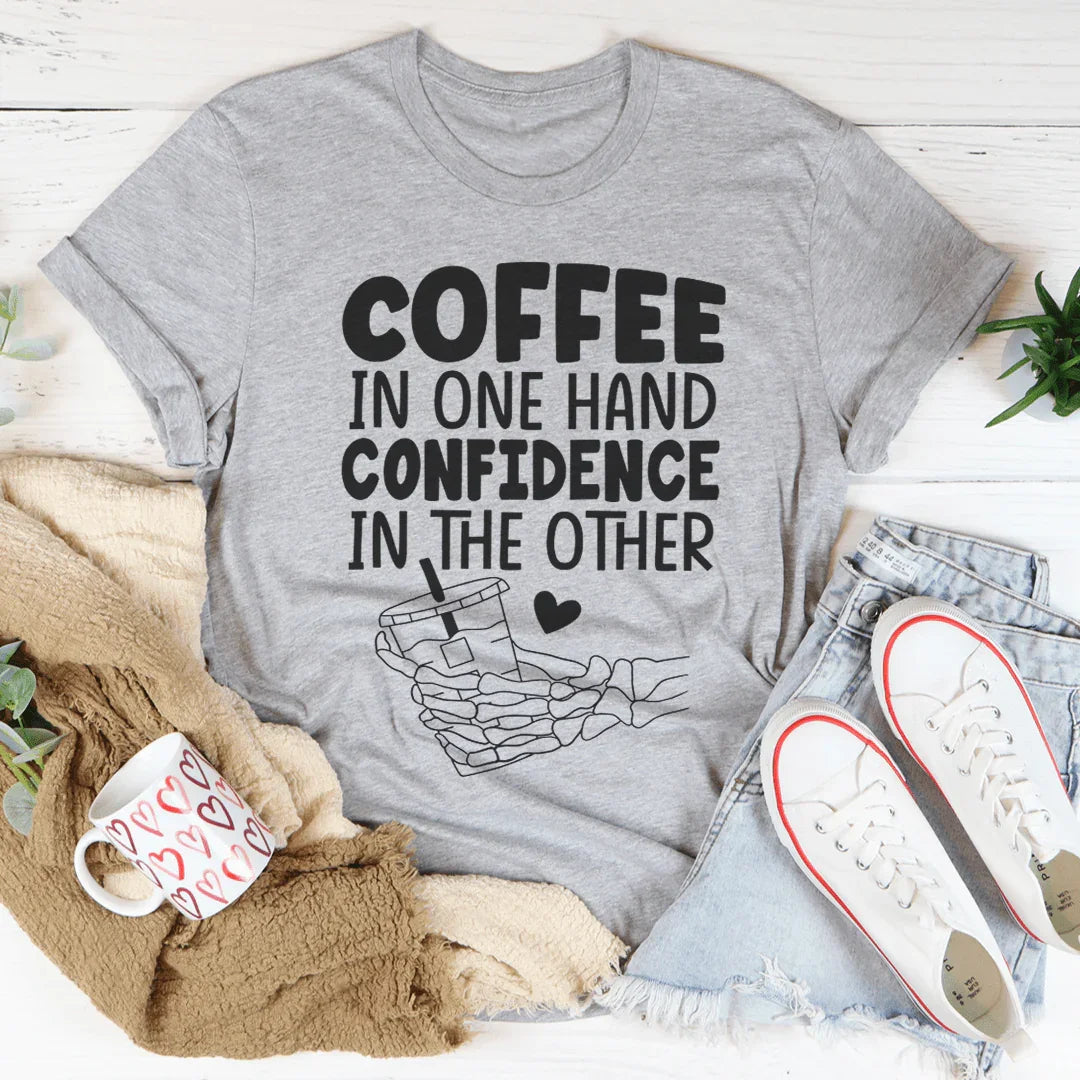 T-shirt Confiance Dans Une Main Café Dans L'Autre