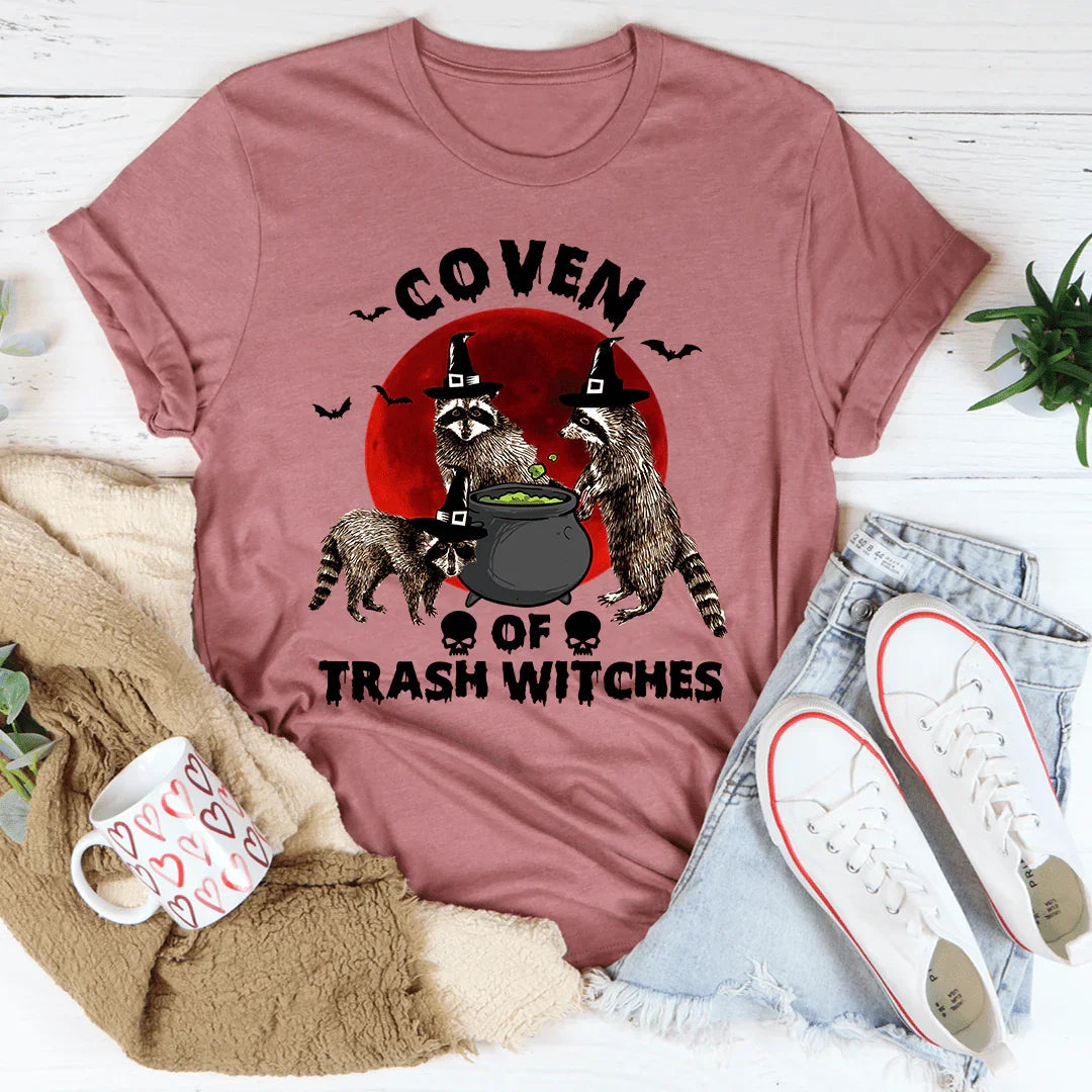 Camiseta Coven Of Trash Witches