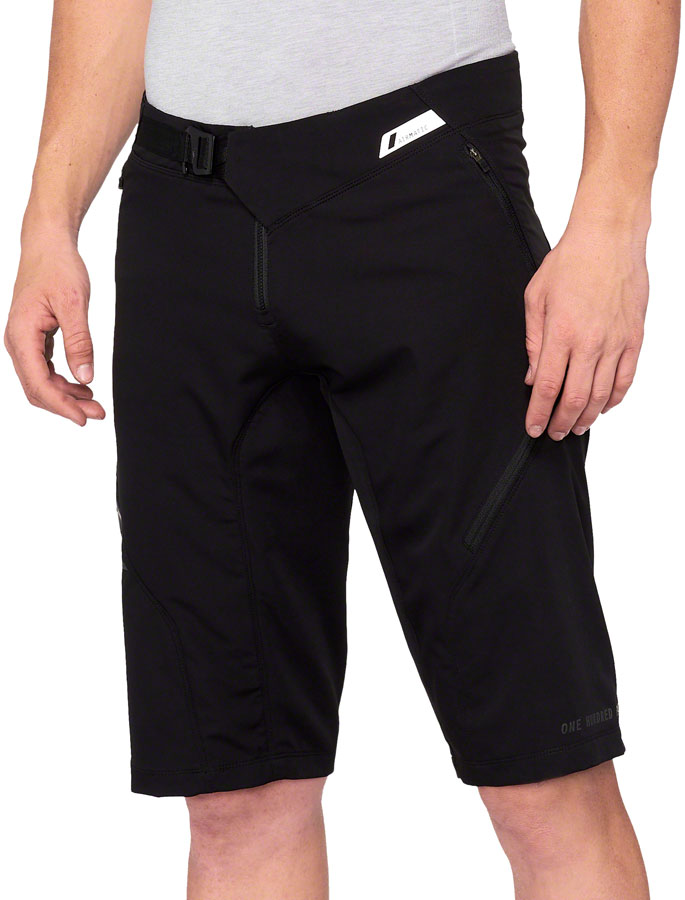 100% Airmatic Shorts - Negro Hombre 38