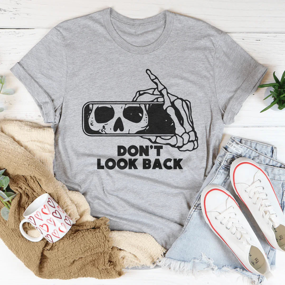 T-shirt Ne Regarde Pas En Arrière