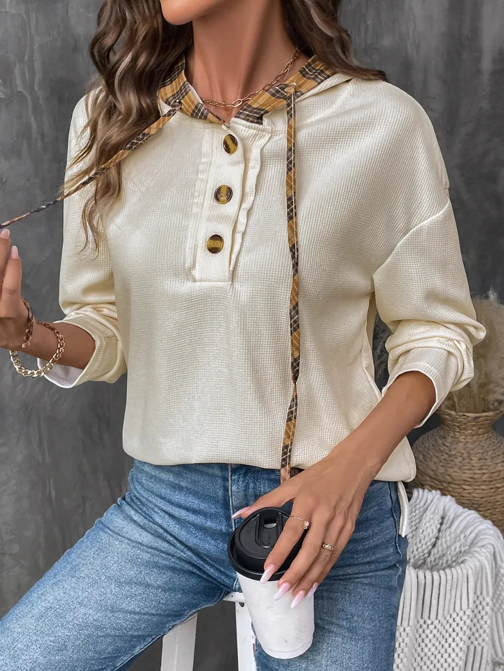 Camiseta con Capucha de Manga Larga y Cordón