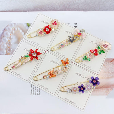 Elegant Flower Brooch with Crystal Accents for Women
