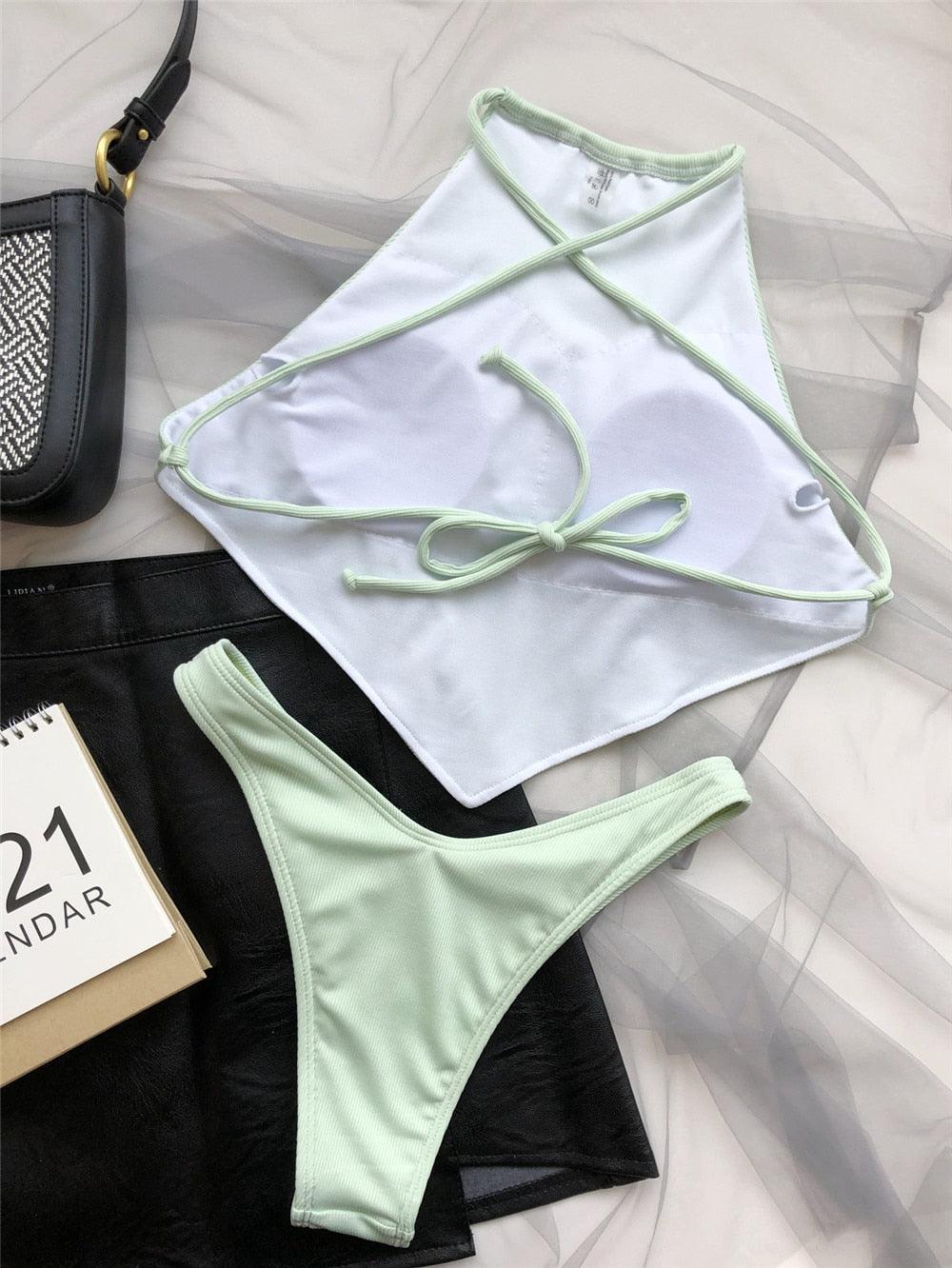 Conjunto de Bikini de Cuello Alto para Mujer - Traje de Baño Elegante y Cómodo