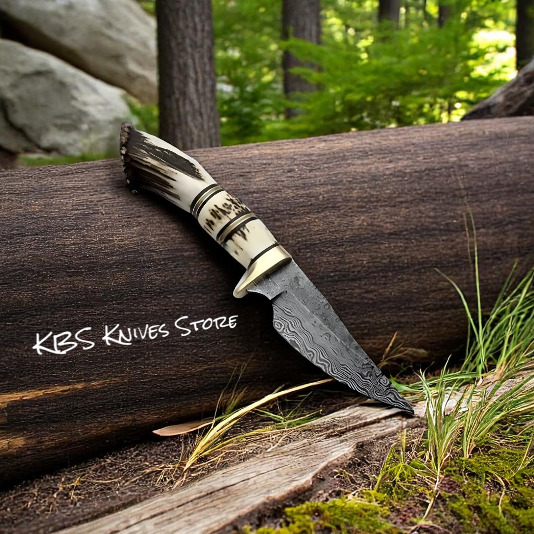 Ultimate Game Dresser – Premium Deer Knife with Damascus Steel & Antler Handle - Korvel