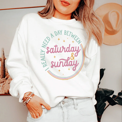 Realmente necesito un día entre sábado y domingo Sudadera