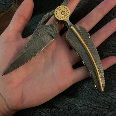 Exquisite Handmade Damascus Steel Folding Knife - Korvel