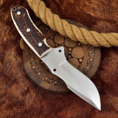 Expertly Crafted Custom Skinning Knife with Premium Leather Sheath - Korvel