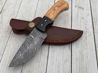 Artisan Crafted Damascus Steel Skinning Knife - Korvel