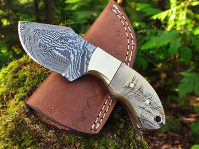 Premium Custom Damascus Steel Skinning Knife with Sheep Horn Handle – Perfect for Deer Hunters - Korvel