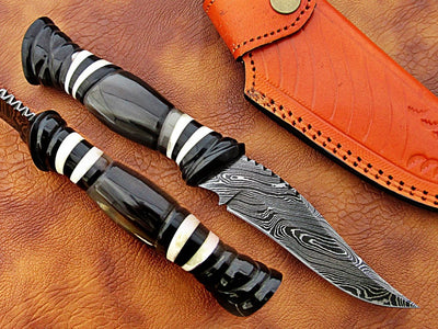 Exquisite Handcrafted Damascus Steel Hunting Knife - Korvel
