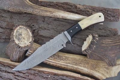 Premium Custom Damascus Steel Clip Point Hunting Knife - Korvel