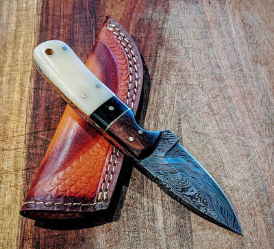 Premium Handmade Damascus Steel Skinner Knife for Outdoor Adventures - Korvel