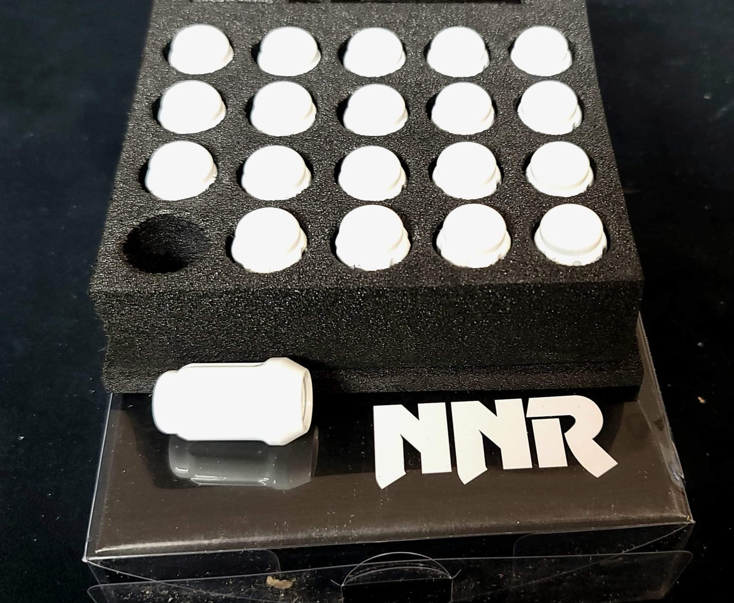 Tuercas y Bloques de Rueda de Acero NNR Tipo M - Juego de 20 Piezas