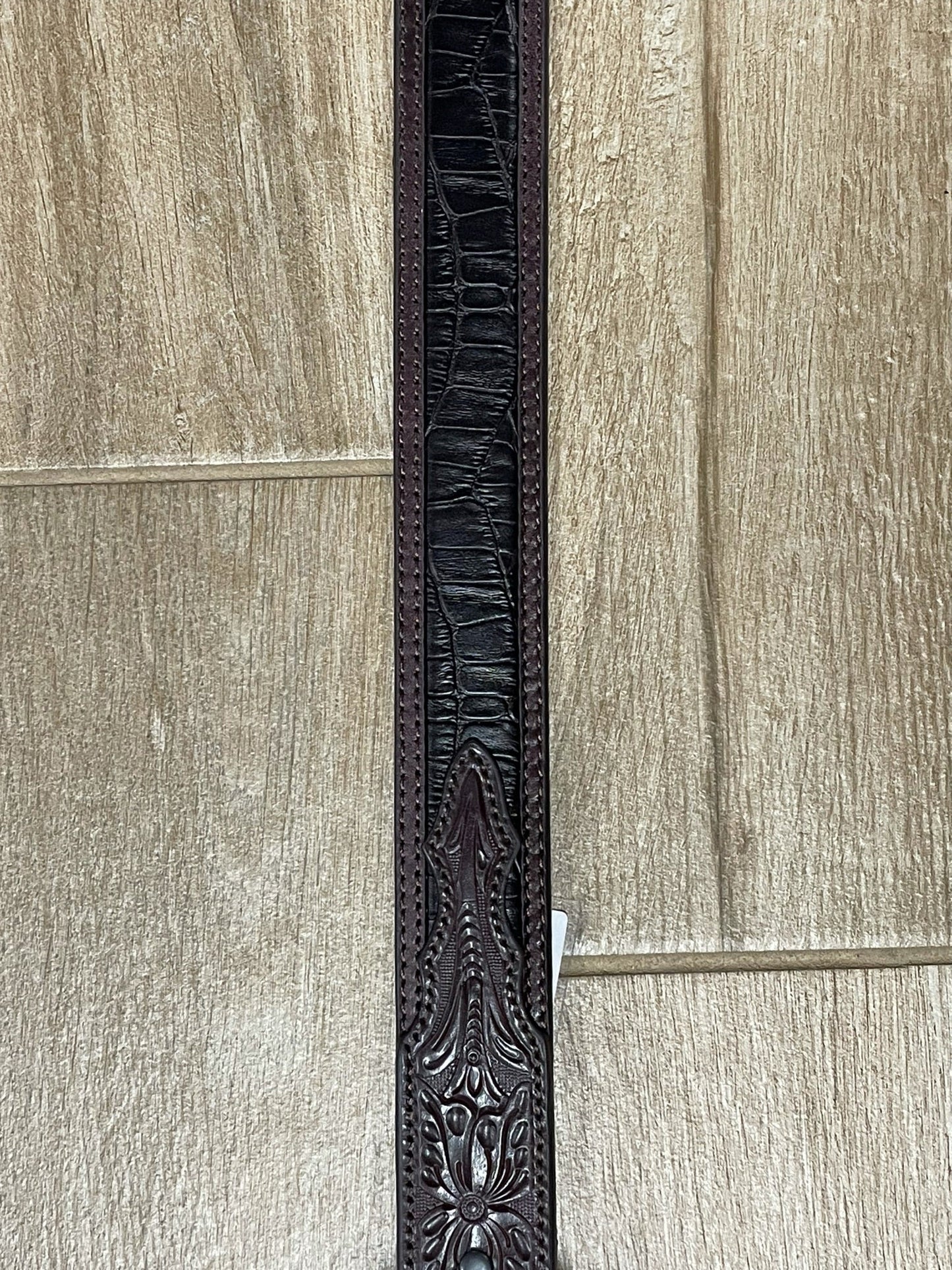 Stylish Black Crocodile Pattern Belt for Men | Ariat - Korvel