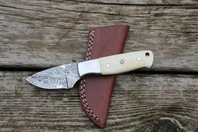 Premium Damascus Steel Skinning Knife for Outdoor Adventures - Korvel
