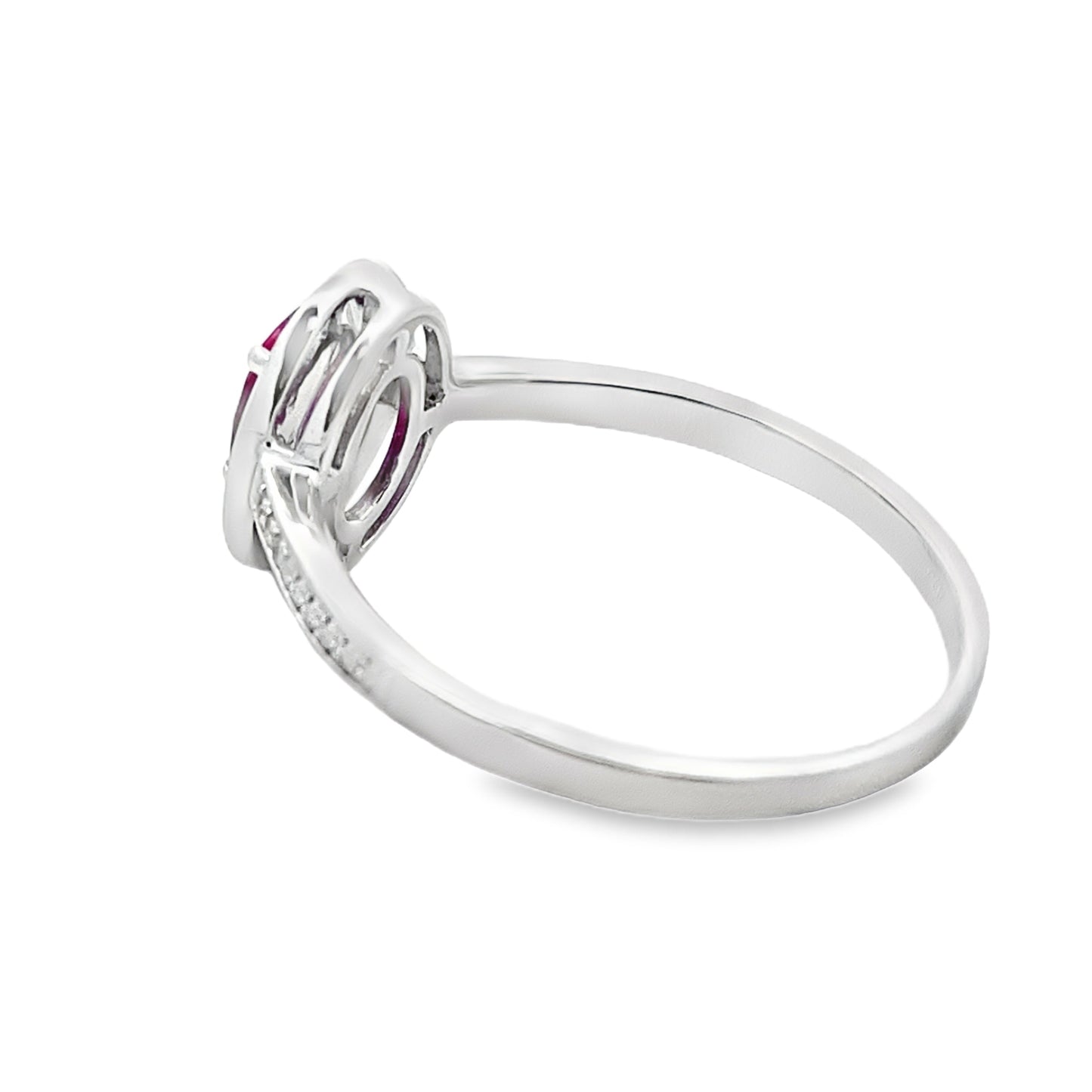 Anillo de Rubí y Diamante de 0.67ct en Oro Blanco de 10KT