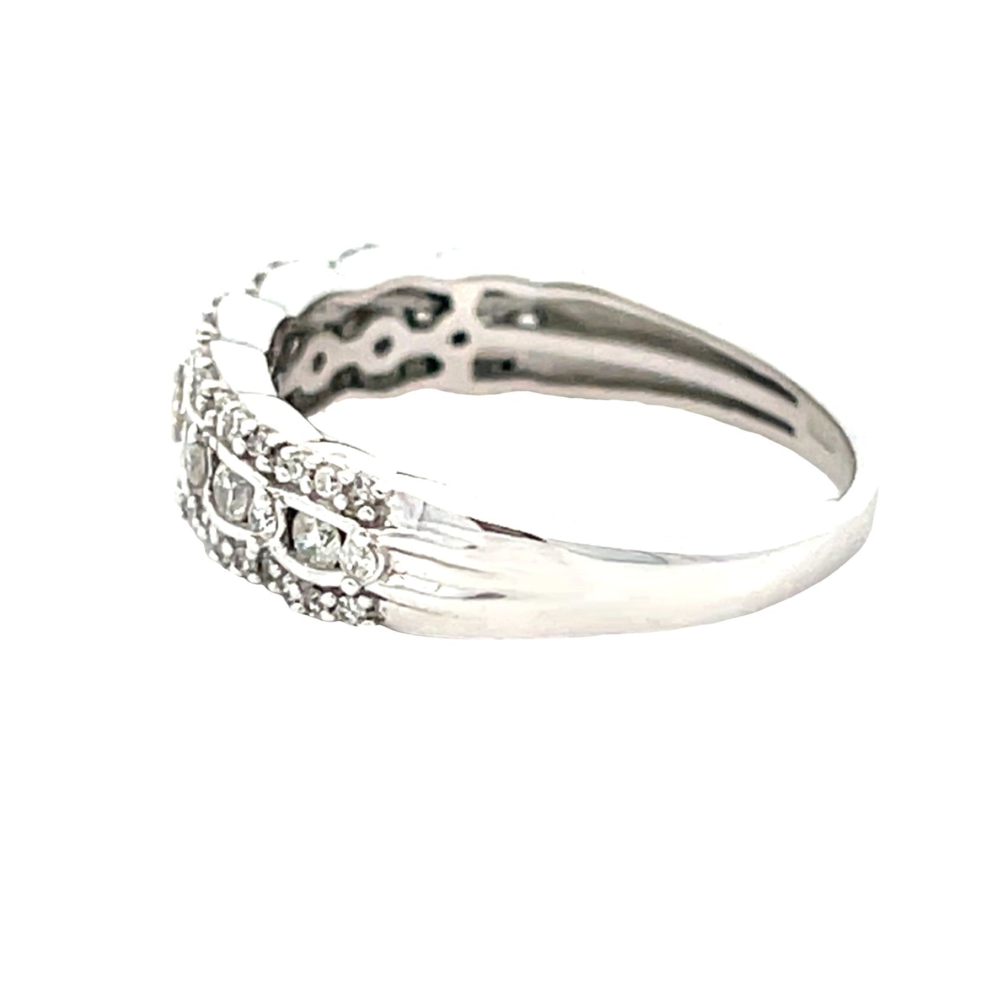 Anillo de boda de diamante natural de 0.50 ct en oro blanco de 14 quilates