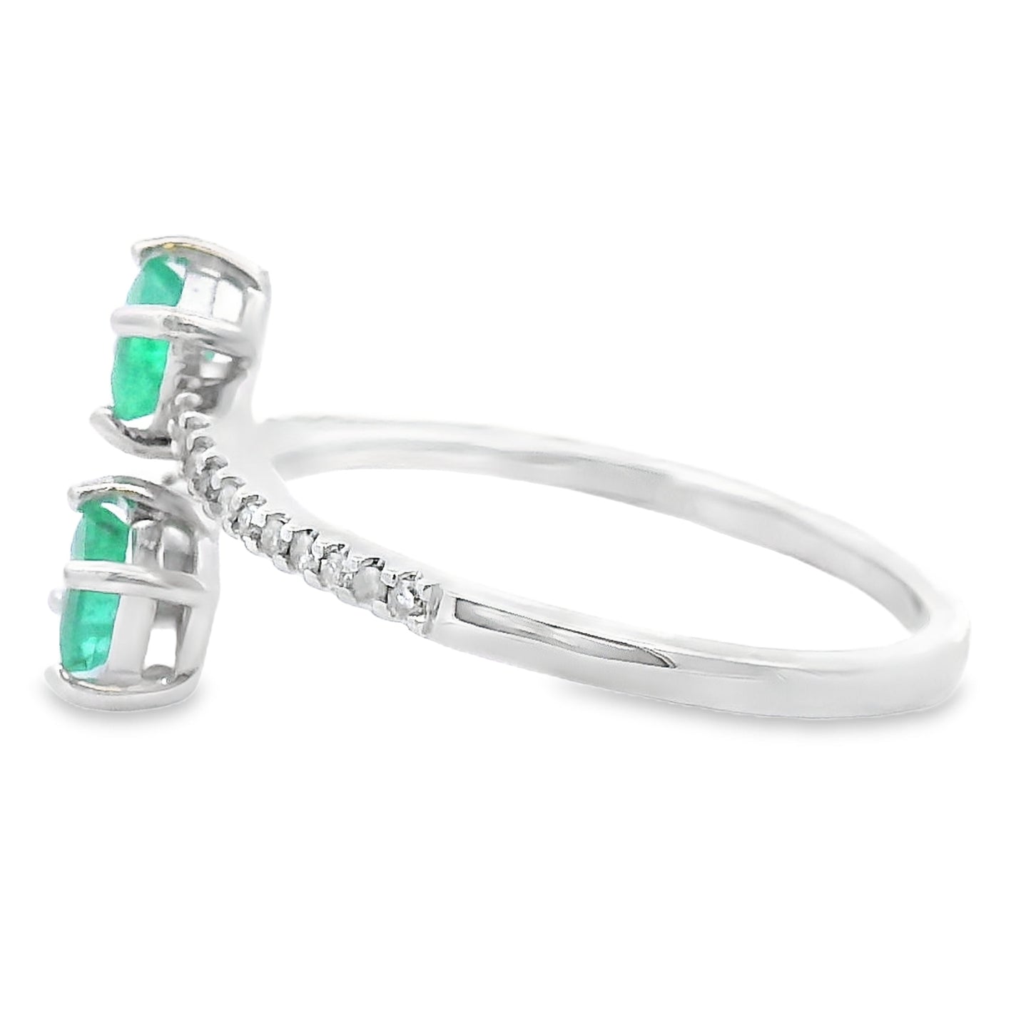 Anillo de Esmeralda y Diamante Natural de 0.47ct en Oro Blanco de 14KT