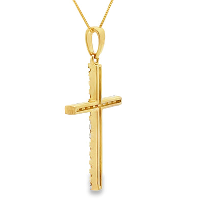 Colgante de Cruz de Diamante de 0.21ct en Oro Amarillo de 14KT