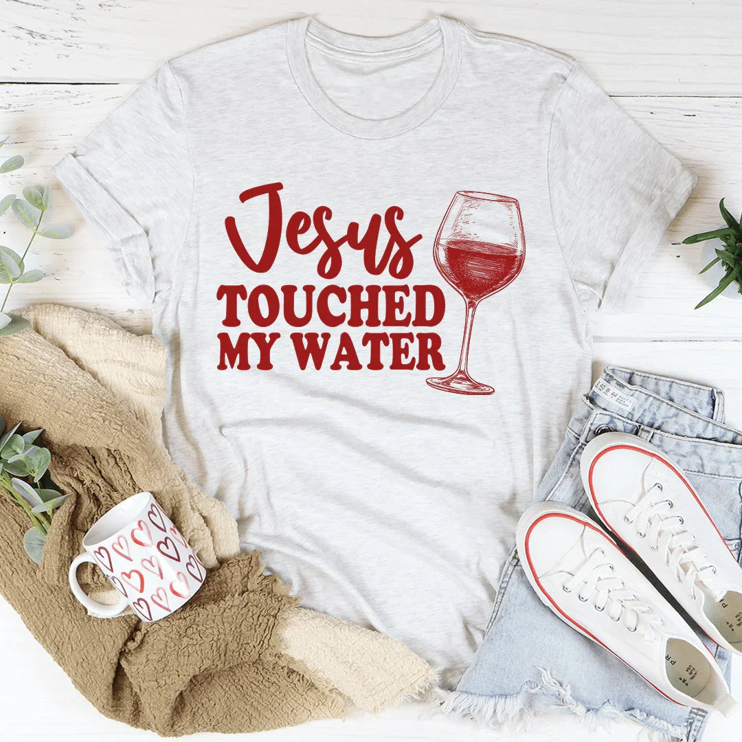 Jesús tocó mi agua Tee