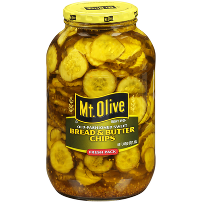 Tranches de cornichons sucrés au pain et au beurre de Mt. Olive
