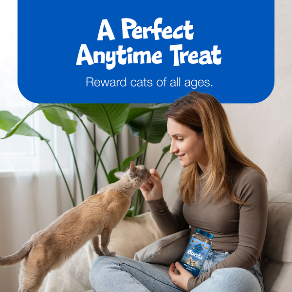 Blue Buffalo Bursts Crunchy Cat Treats - Hígado de Pollo y Res
