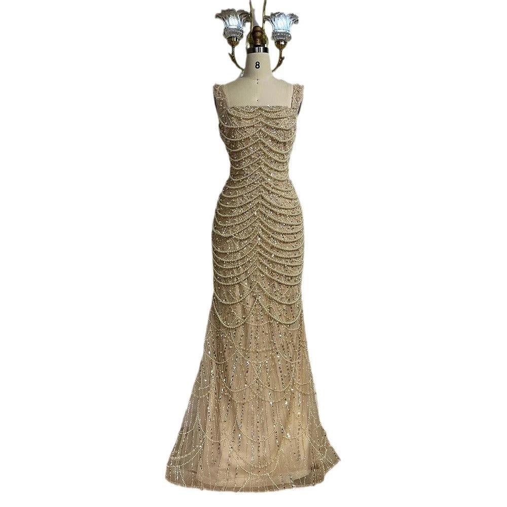 Robe élégante nude à bretelles, ornée de perles haut de gamme