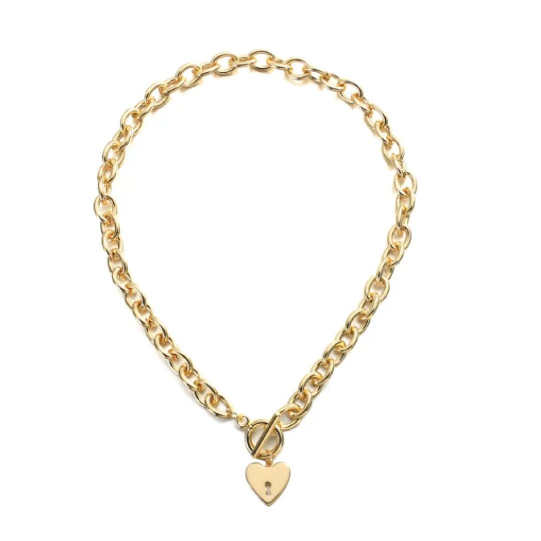 Collar de Llave Corazón - Pieza de Joyería Elegante