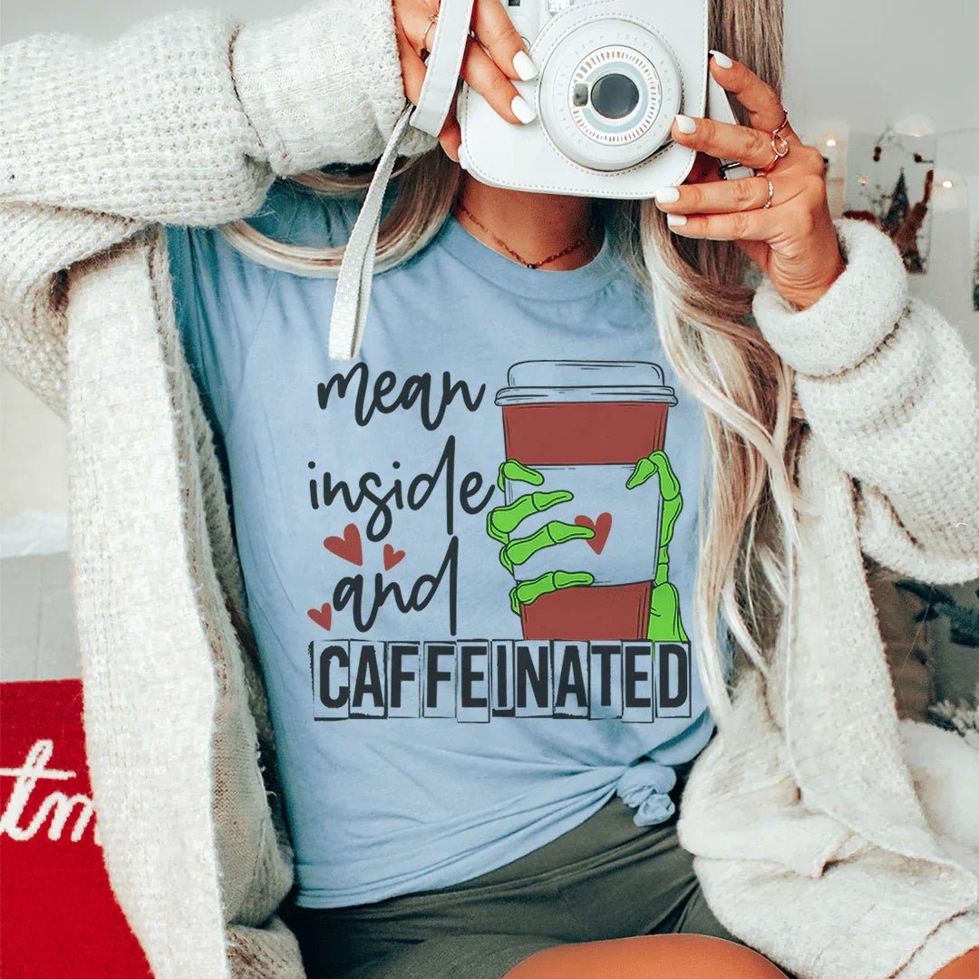 Camiseta con cafeína y maldad en el interior