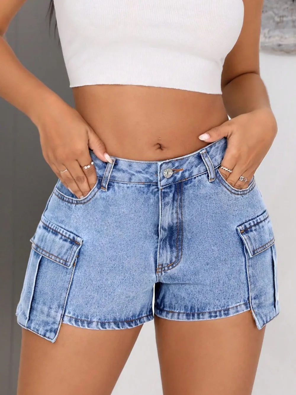 Shorts en denim taille mi-haute avec poches
