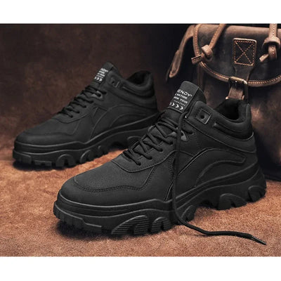 Versatile Lightweight Men's Sneakers for Work and Leisure