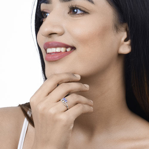 Bague en Or Blanc 14K avec Tanzanite et Diamant Blanc de 0,56 Carat