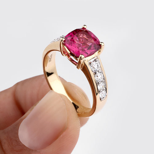 Bague en Or Jaune 14K avec Rubellite et Diamants Blancs de 2,70 Carats