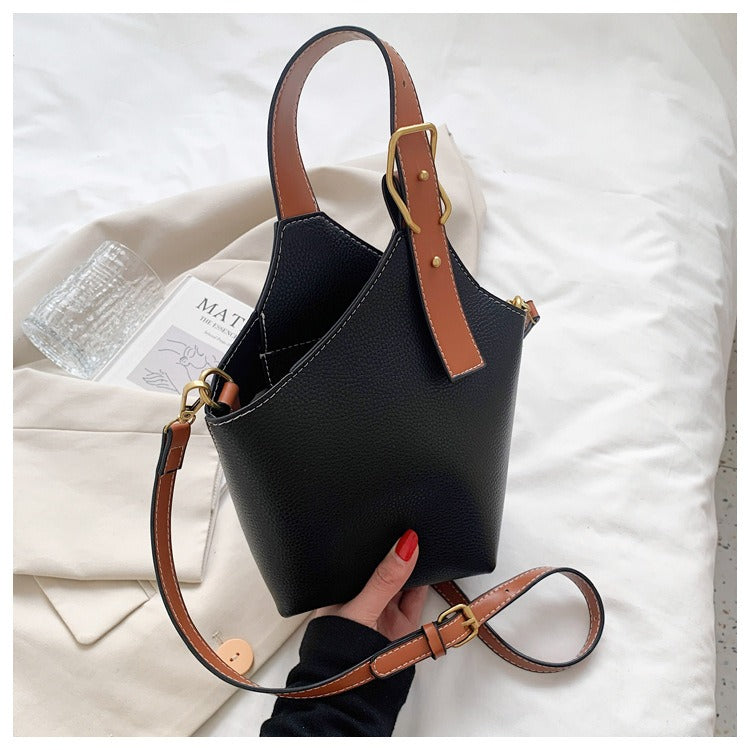 Retro Women's Bag Fashion Casual Bag Portable Water Bucket Bag Red Crossbody Women's Bag - Korvel