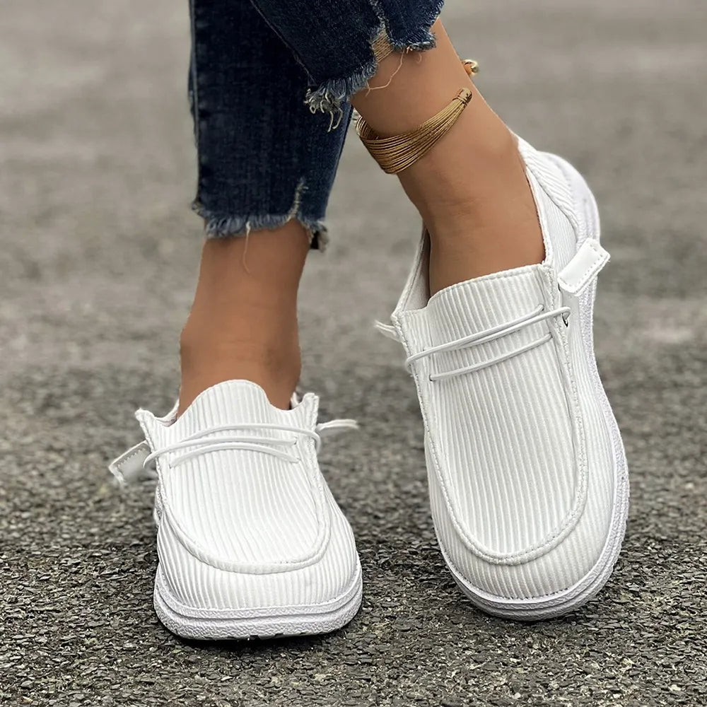 Elegant Round Toe Flat Slip-Ons for Everyday Comfort