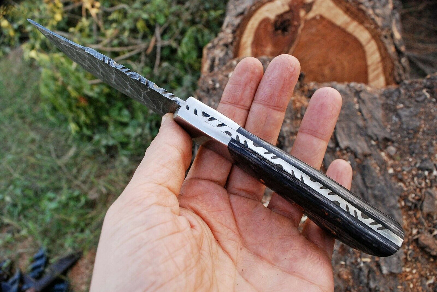 Bespoke Damascus Steel Hunting Knife - Artisan Crafted - Korvel